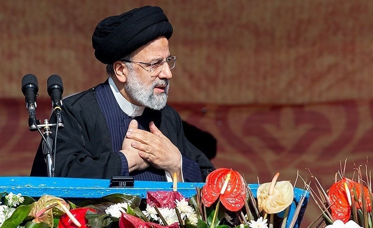 روزنامه جمهوری اسلامی به رئیسی: توقع دارید مردم فراموشی بگیرند؟
