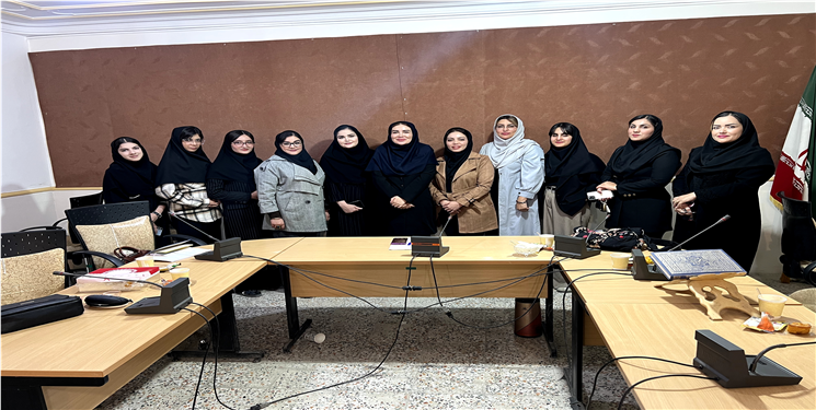 نشست کمیته بانوان هیئت سوارکاری استان با محوریت توسعه ورزش برگزار شد