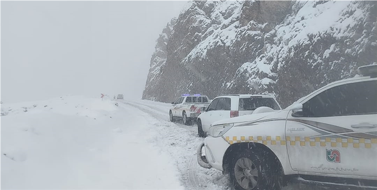 آخرین وضعیت جاده‌های استان از زبان مدیرکل راهداری؛ تداوم برف در ارتفاعات و توصیه به پرهیز از سفر شبانه