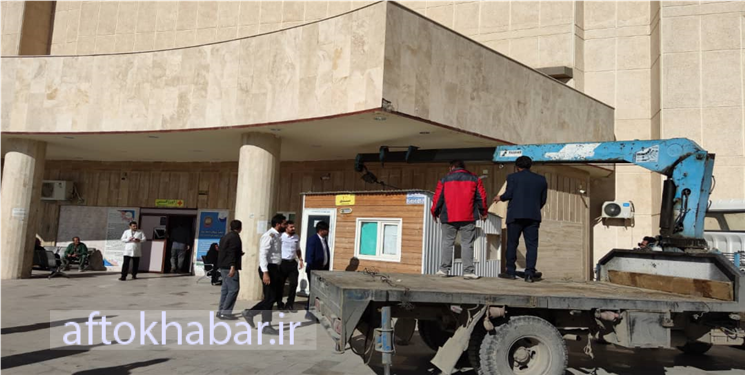 استقرار کانکس نیروی انتظامی در محوطه بیمارستان شهید جلیل 