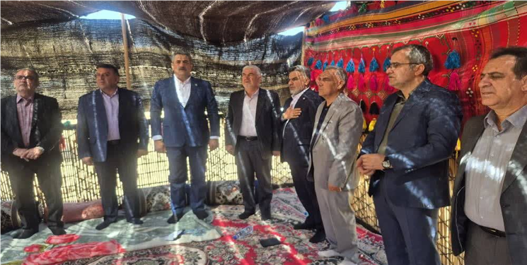  نخستین نشست شورای عشایر استان با حضور استاندار و رئیس سازمان امور عشایر کشور در منطقه عشایری کاکان برگزار شد 