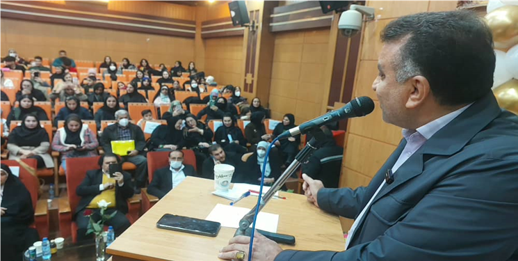 گزارش تصویری همایش بزرگداشت روز مادر در یاسوج؛ تجلیل از بانوان شاخص و توانمند