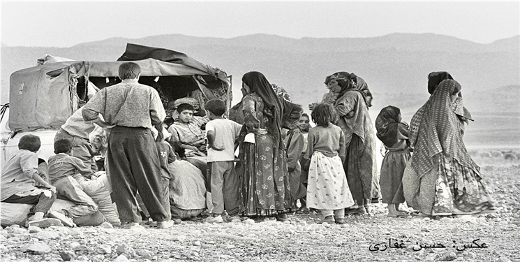 عکس روز/ دست‌فروش‌های دوره‌گرد در یاسوج دهه ۷۰