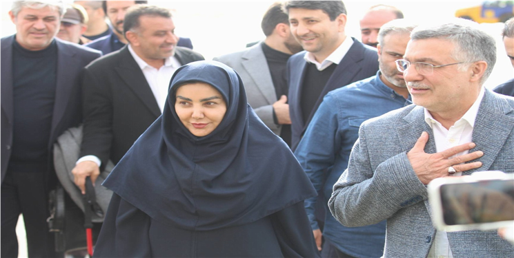 وزیر بهداشت درمان وارد استان شد 