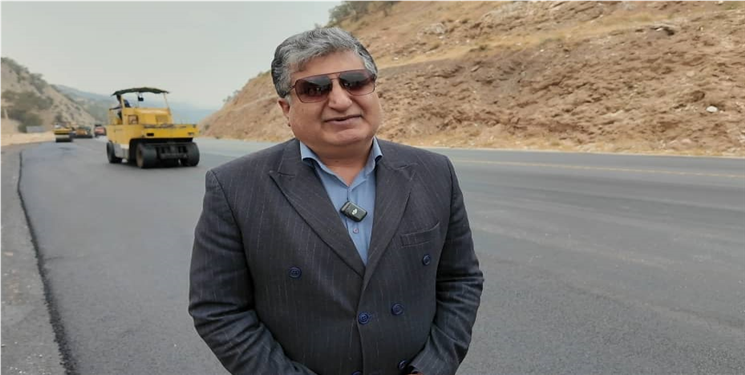 بازدید فرماندار بویراحمد از روند آسفالت خط دوم مسیر یاسوج_شیراز در منطقه مله شوره 
