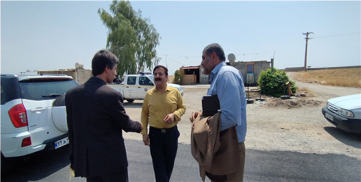 بازدید معاون عمرانی فرمانداری کهگیلویه از پروژه آسفالت روستای دستگرد/تصاویر 