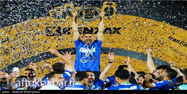 کار جالب هواداران استقلال در دهدشت/ جشنی به یاد اسطوره آبی+ فیلم