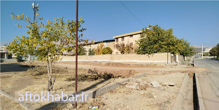 تخریب پارک محله‌ای توسط شهرداری یاسوج؛ وقتی ساختمان جای نفس شهر را می‌گیرد/ تصاویر