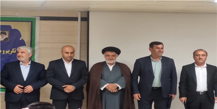 سیر تا پیاز آیین تکریم و معارفه مدیرکل بهزیستی استان/ کشاورز: فارغ از نگاه های قومی و منطقه ای عمل خواهم کرد/  قول میدهم بهزیستی متفاوتی را خواهید دید 