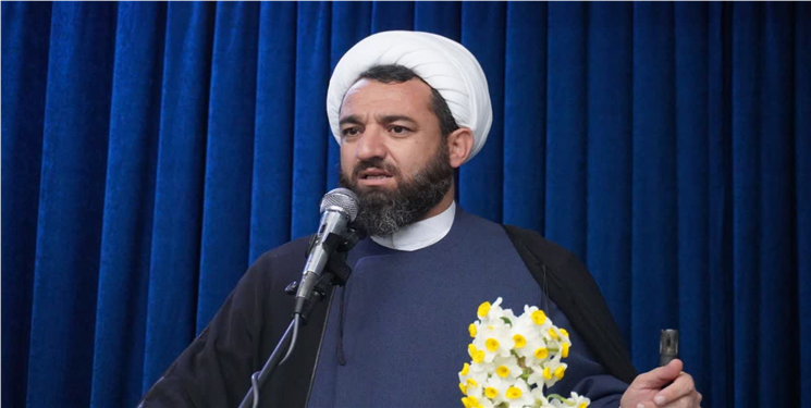 پایان «سنگ‌قبرهای نجومی» و مراسم‌های تجملی در دهدشت/ وحدانی‌فر: همه ملامت‌ها را به جان می‌خرم