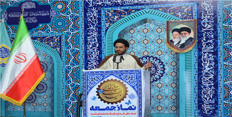 امام جمعه گچساران: فرزندانتان را از سرگرمی‌های بی‌ارزش و ارتباطات نامناسب دور نگه دارید