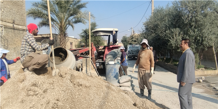بازدید معاون عمرانی فرماندار از پروژه جدول گذاری اولین خیابان شهر 