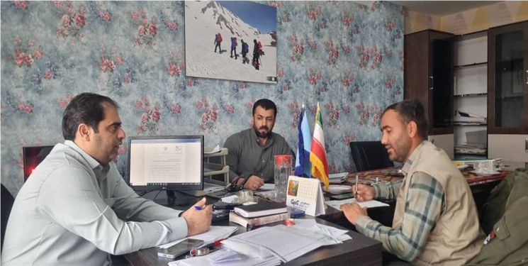 آغاز پرداخت تسهیلات صنایع‌دستی به هنرمندان شهرستان دنا با همکاری بنیاد علوی